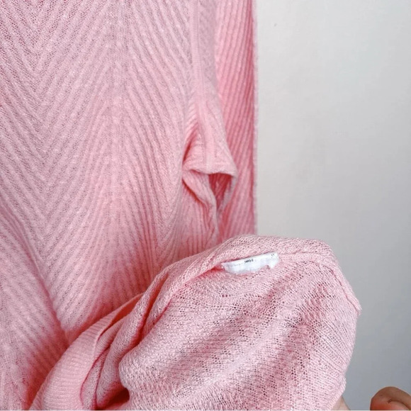 Banana Republic Womens Medium Light Weight  Crew Neck Cable Knit Chervon Sweater - Picture 12 of 15